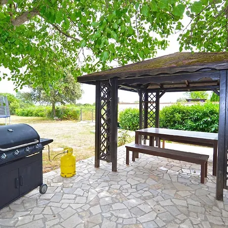 Mit Privatpool Fuer 6 Personen Ca 85 Qm In Pula, Istrien Istrische Riviera
