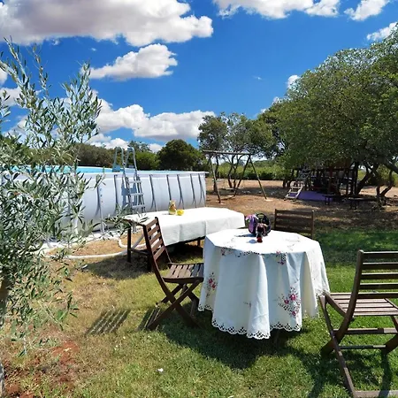 Mit Privatpool Fuer 6 Personen Ca 85 Qm In Pula, Istrien Istrische Riviera Pula