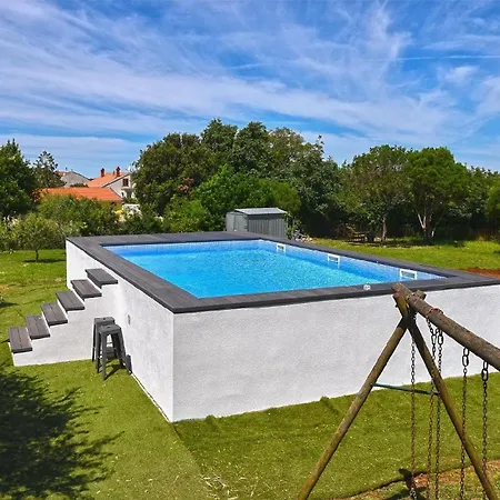 Mit Privatpool Fuer 6 Personen Ca 85 Qm In Pula, Istrien Istrische Riviera プーラ