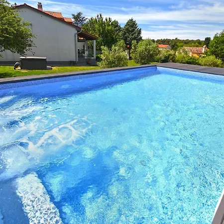 別荘 Mit Privatpool Fuer 6 Personen Ca 85 Qm In Pula, Istrien Istrische Riviera *